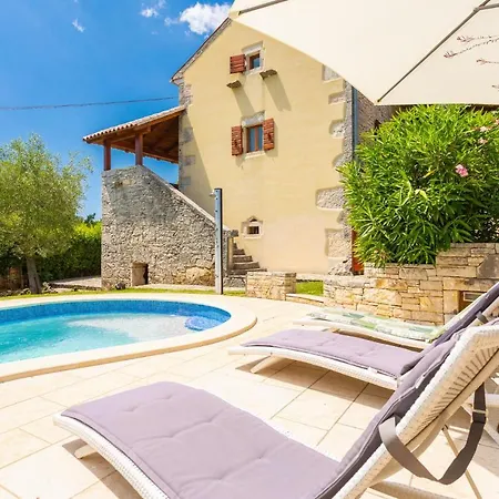 Di Vino Villa *